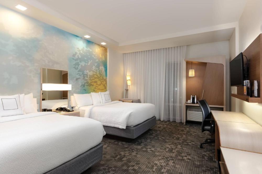 Queen Room with Two Queen Beds interior